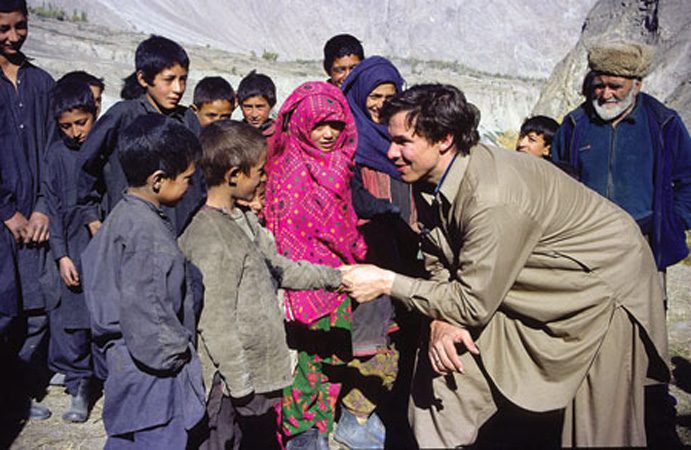 Greg Mortenson and Haji Ali visit Korphe Children