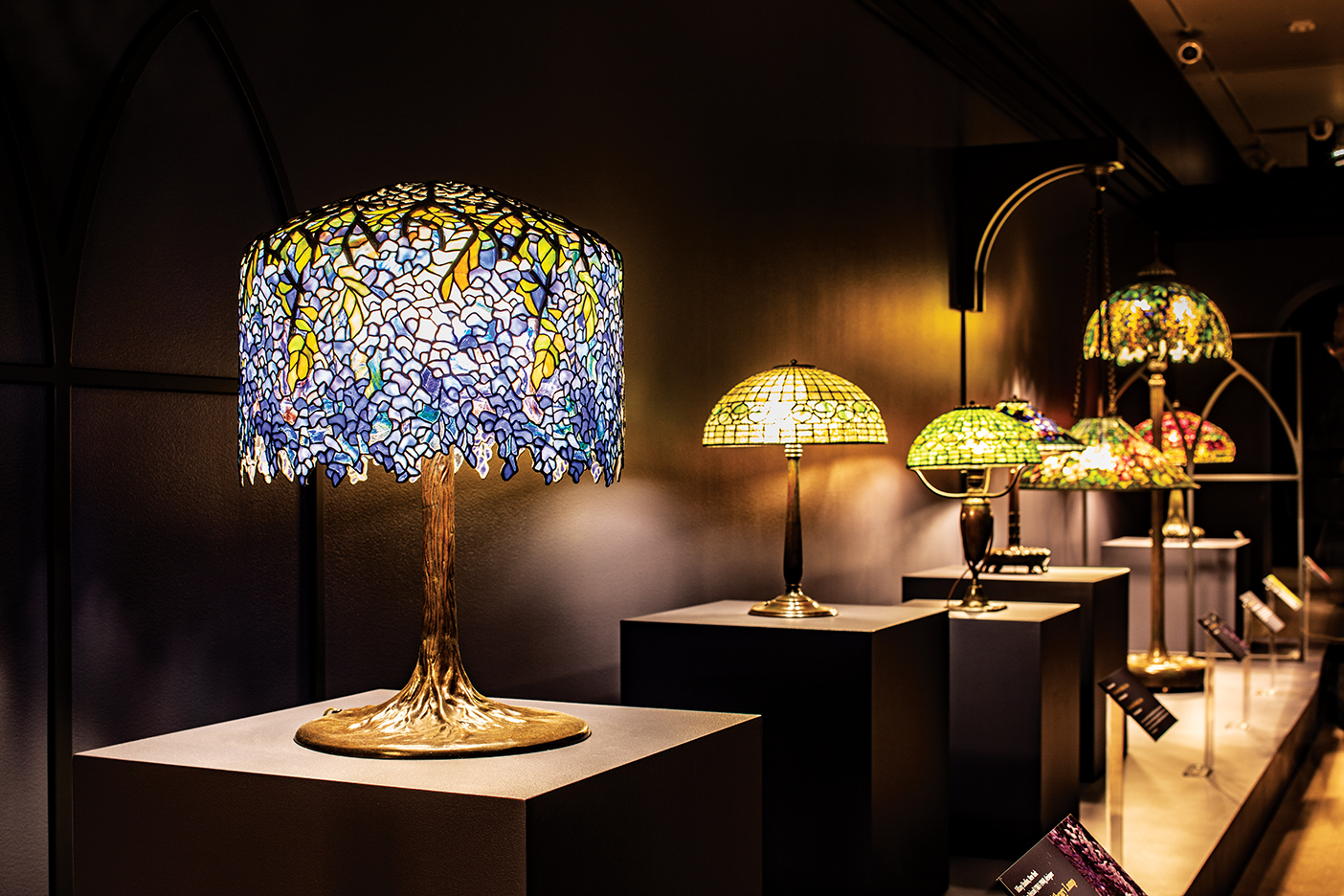 heel Bemiddelaar reservering BYU MOA Exhibition Features Tiffany Lamps, Tiffany Stained Glass