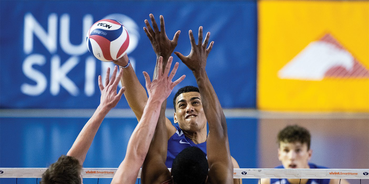 A photo of Gabi Garcia Fernandez spiking the ball.