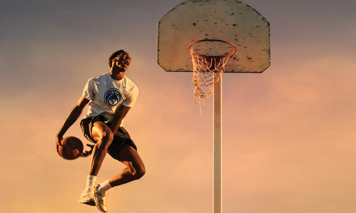 AJ Dybantsa plays basketball.