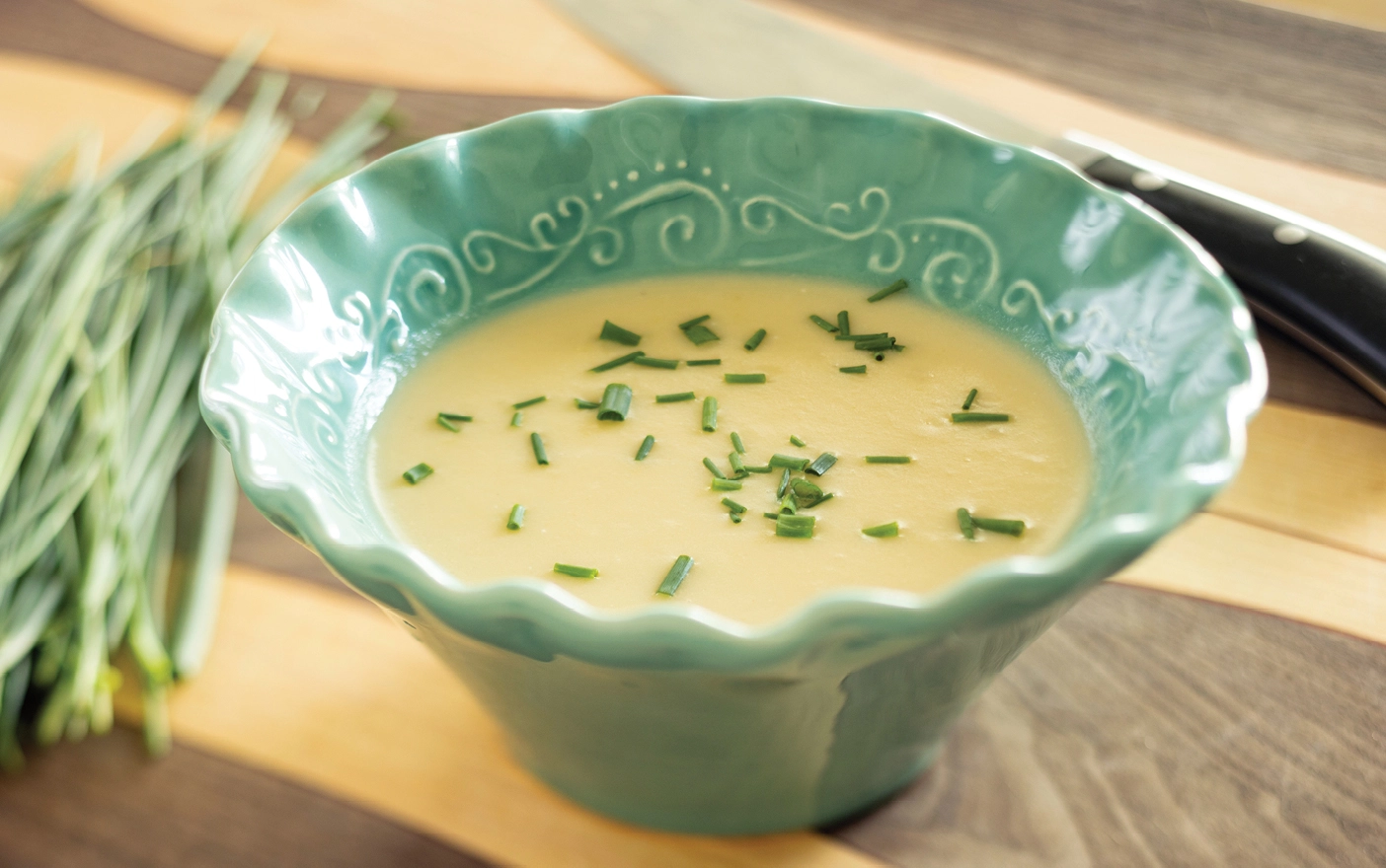 A Bowl of leek and potato soup.
